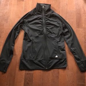 ⭐️ Adidas sweater 2/30$